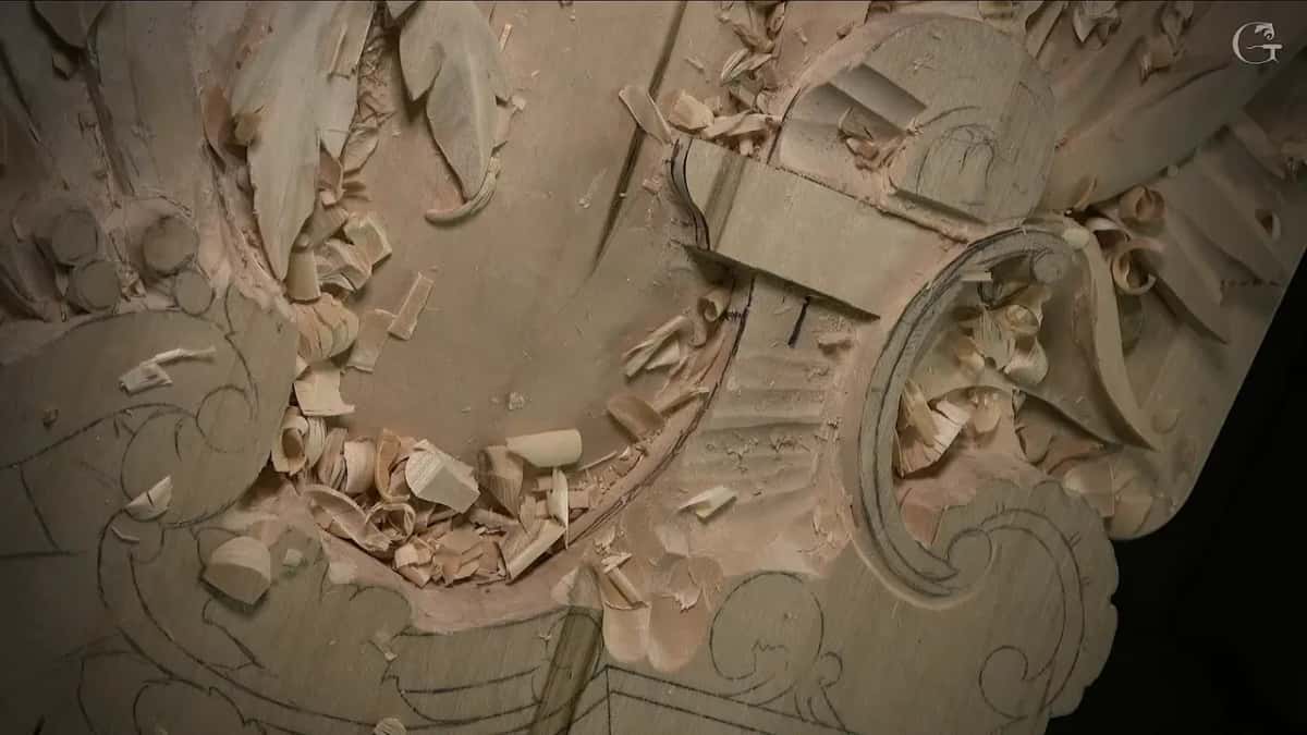 Seen from low down, the carved area holds shavings in its hollows