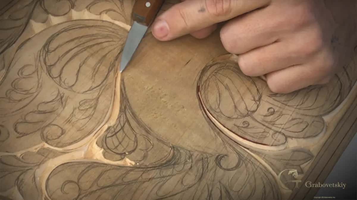 Down in a groove, close up