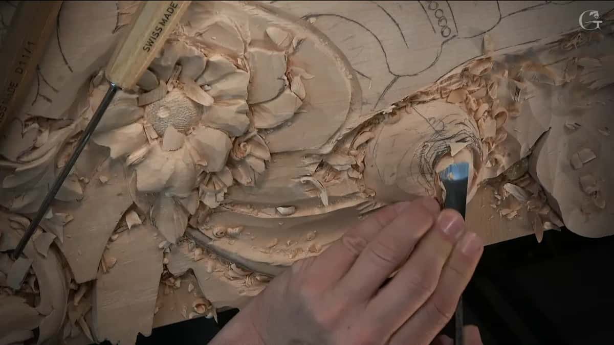 Gouge in the eye of the scroll