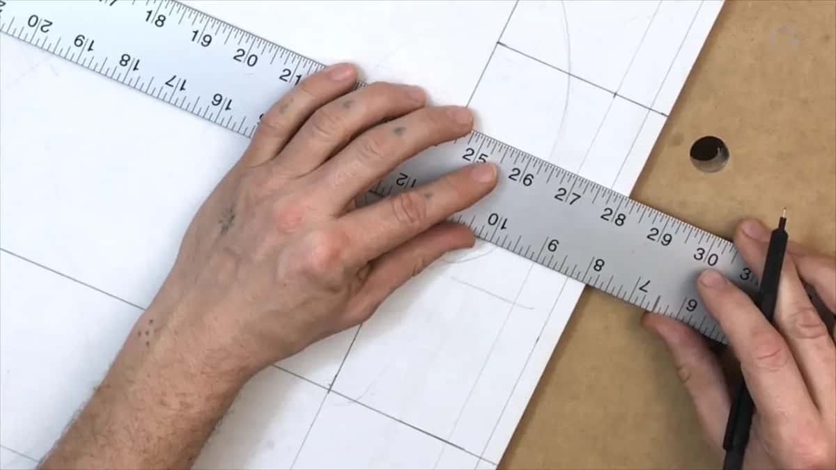 Long rule set diagonally over the already ruled panel