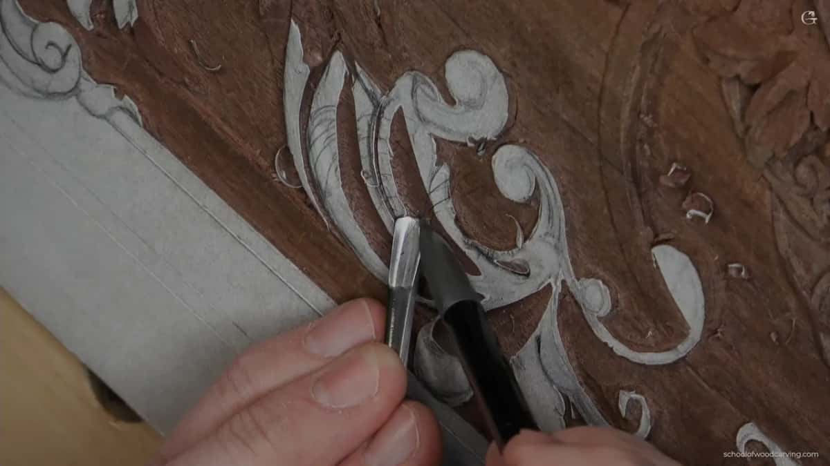 Bright gouge low in two hands