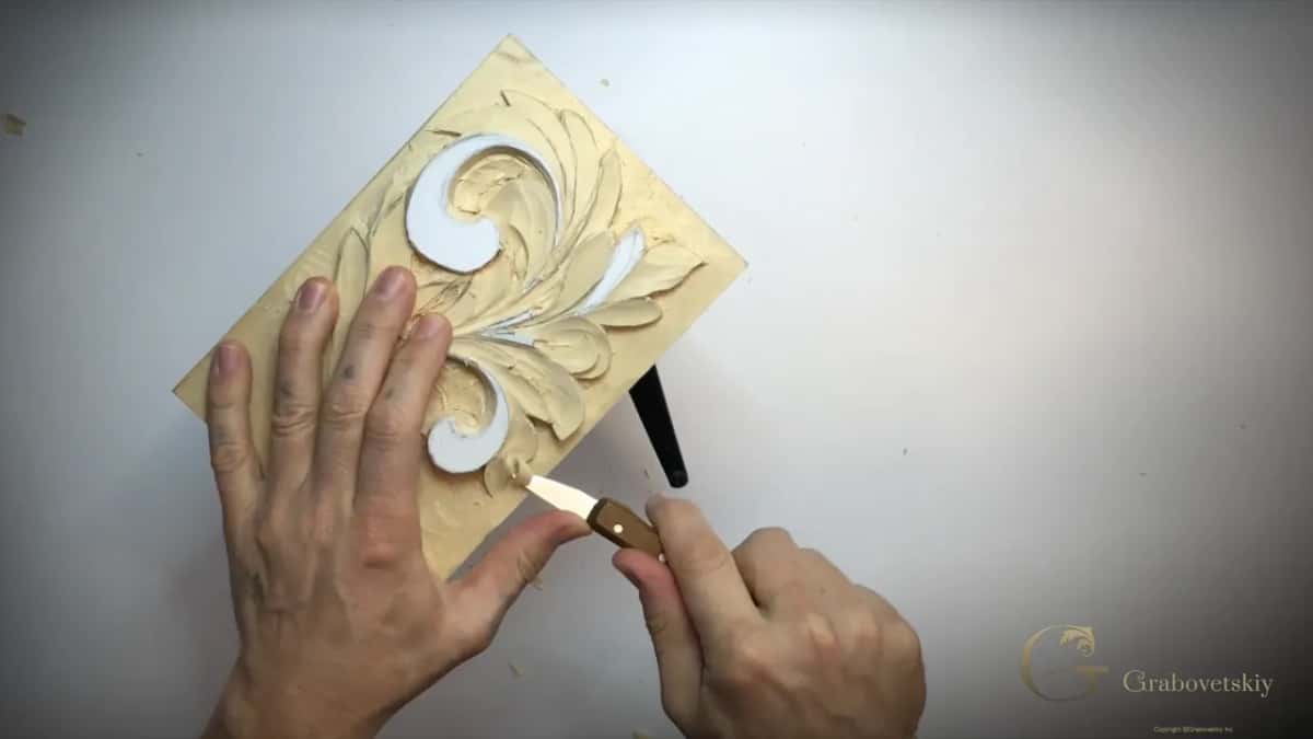 Blade working by the lower white curl