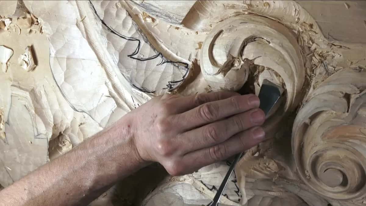 Blade and fingers, same hollow.