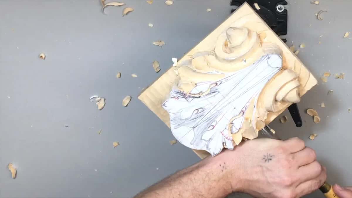 Tilted board, a yellow handle working its lower right corner