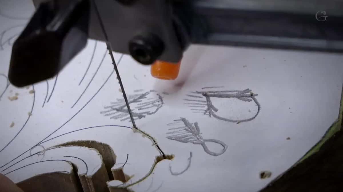 Past the sketches Sawing past pencil sketches