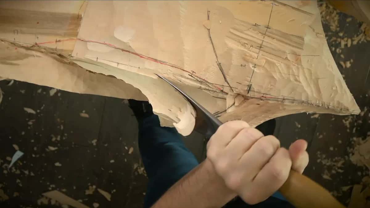 Wide gouge at the marked edge
