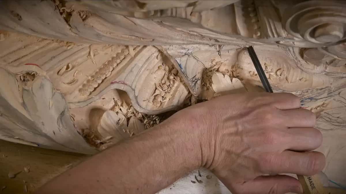 Across the frieze Forearm across the frieze